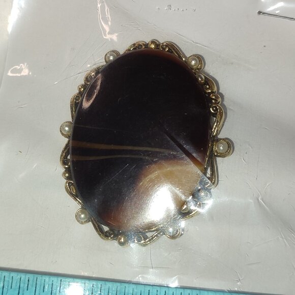 Big Brooch Elegant Brown Stone Golden Margin Mini Pearls on Rim Vintage Old - Picture 1 of 5
